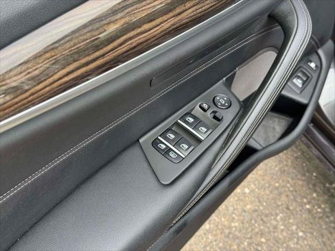 Used 2022 BMW 530e xDrive w/ Executive Package AWD/4WD image 19