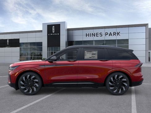 New 2026 Lincoln Nautilus Reserve w/ Jet Appearance Package image 3