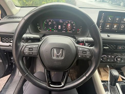 Used 2024 Honda Accord EX-L image 9