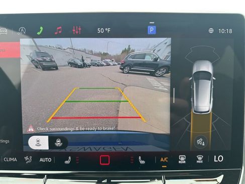 New 2026 Volkswagen Tiguan SE R-Line AWD/4WD image 18