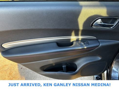 Used 2017 Dodge Durango R/T w/ Blacktop Package image 16