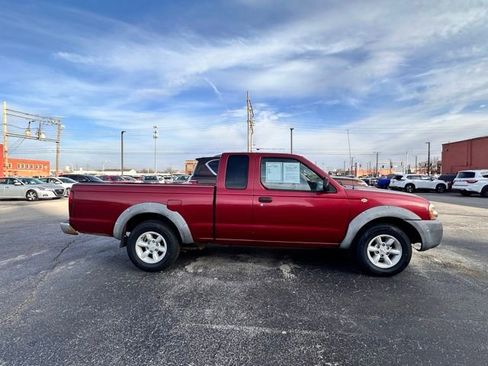 Used 2001 Nissan Frontier XE image 4