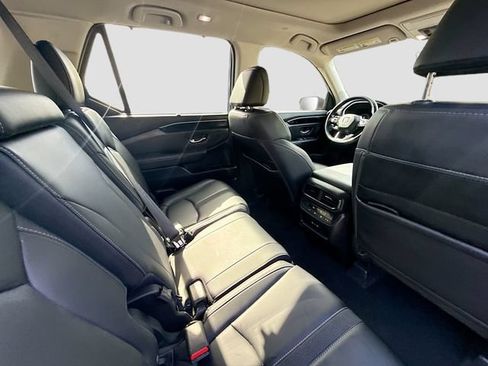 Used 2024 Honda Pilot Touring image 26