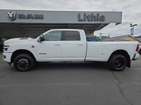 New 2026 RAM 3500 Laramie w/ Night Edition AWD/4WD image 11