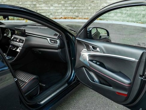 Used 2024 Genesis G70 2.5T w/ Sport Prestige Package image 14