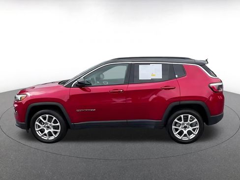 Used 2025 Jeep Compass Limited AWD/4WD image 7