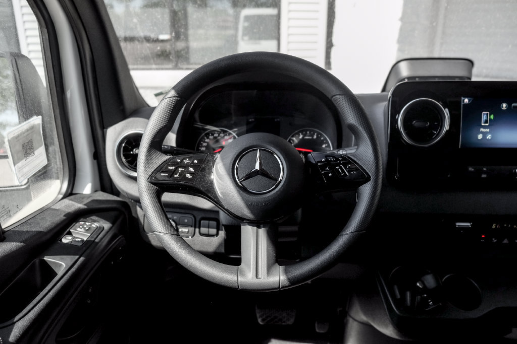 Used 2026 Mercedes-Benz Sprinter 2500 image 15