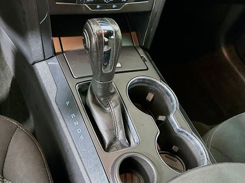 Used 2018 Ford Explorer XLT w/ Equipment Group 201A image 24