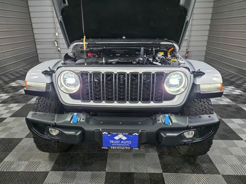 Used 2024 Jeep Wrangler Unlimited Rubicon 4xe AWD/4WD image 37