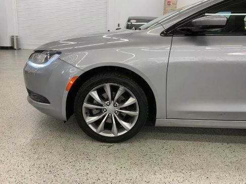 Used 2016 Chrysler 200 S image 33