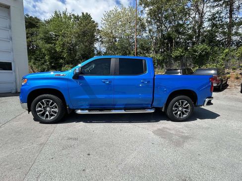 Used 2025 Chevrolet Silverado 1500 LT AWD/4WD image 6