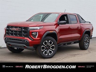 New 2025 GMC Canyon AT4 w/ Nightfall Edition