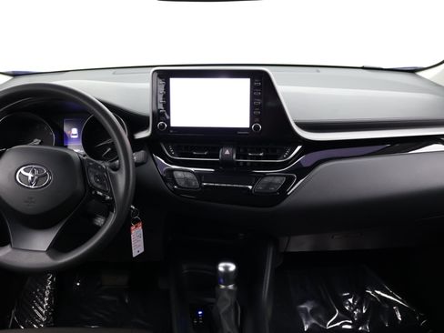 Used 2020 Toyota C-HR LE FWD image 27