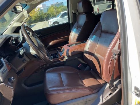 Used 2019 Chevrolet Suburban Premier image 6