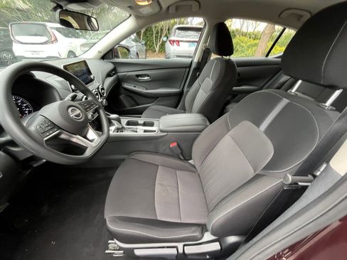 Used 2025 Nissan Sentra SV image 24