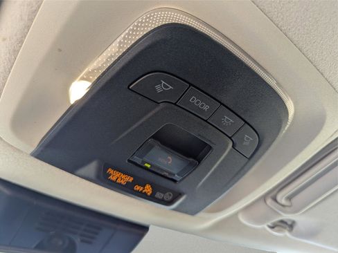 Used 2023 Toyota Corolla LE image 27