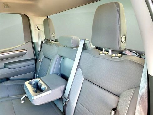 Used 2023 GMC Sierra 1500 Elevation image 19