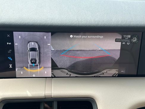 New 2025 Porsche Taycan image 9