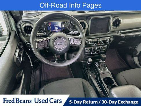 Certified 2023 Jeep Wrangler Unlimited w/ Sun & Screen Package AWD/4WD image 29