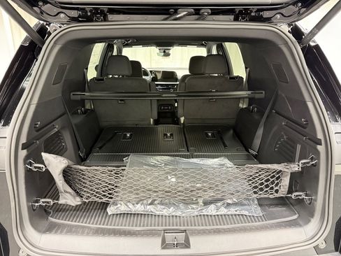 New 2026 Chevrolet Traverse LT w/ Midnight/Sport Edition image 5