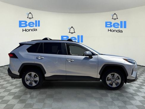 Used 2024 Toyota RAV4 XLE w/ Convenience Package FWD image 5