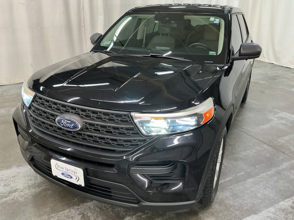 Used 2021 Ford Explorer 4WD w/ Class III Trailer Tow Package image 2