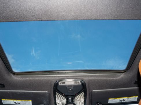 Used 2021 BMW 440i xDrive Coupe w/ Premium Package image 16