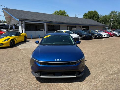 Used 2025 Kia K4 EX FWD image 2