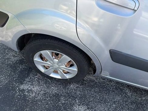 Used 2007 Kia Rio LX FWD image 12