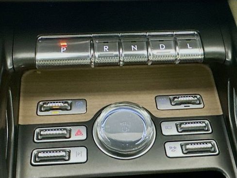 Used 2024 Lincoln Nautilus Reserve w/ Equipment Group 202A image 18