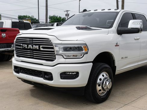Used 2024 RAM 3500 Laramie w/ Sport Appearance Package AWD/4WD image 9