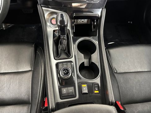 Used 2022 Nissan Maxima SV w/ Floor Mat Group FWD image 16