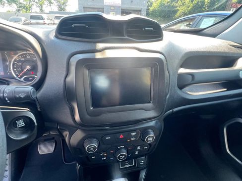 Used 2021 Jeep Renegade Sport FWD image 20