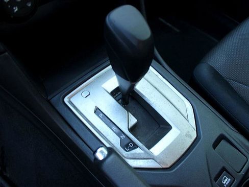 Used 2018 Subaru Crosstrek 2.0i image 11