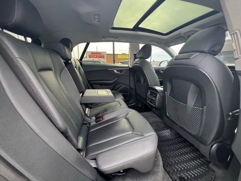 Used 2020 Audi Q8 Premium Plus w/ Premium Plus Package image 24