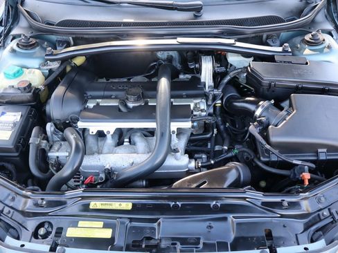 Used 2004 Volvo S60 2.5T image 39