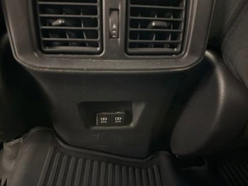 Used 2019 Toyota RAV4 XLE w/ Convenience Package AWD/4WD image 27