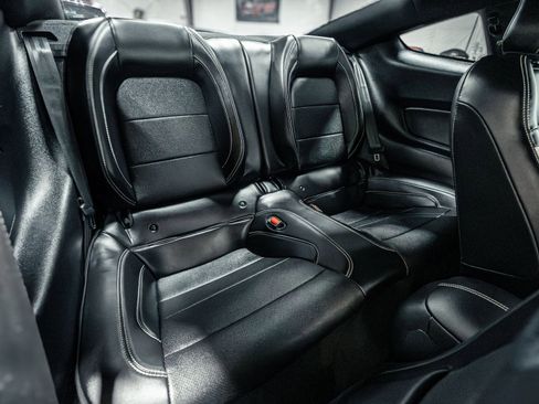 Used 2021 Ford Mustang Shelby GT500 w/ Technology Package image 25