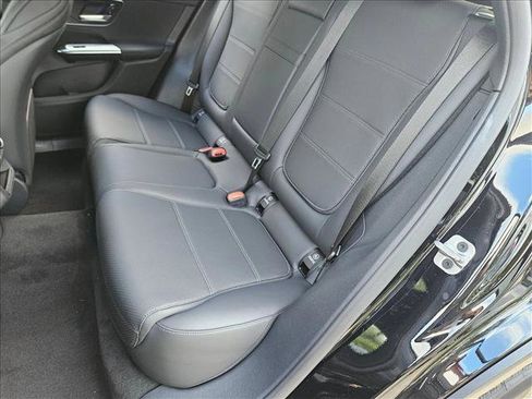 Used 2026 Mercedes-Benz GLC 300 image 15