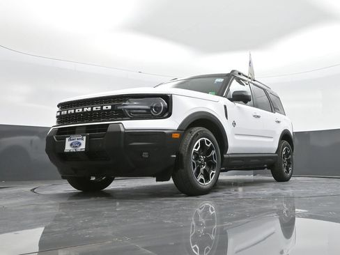 New 2025 Ford Bronco Sport Outer Banks w/ Outer Banks Tech Package+ image 51