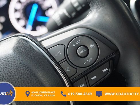 Used 2022 Toyota Venza Limited image 23