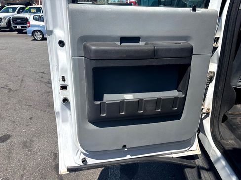 Used 2016 Ford F550 4x4 Crew Cab Super Duty image 52