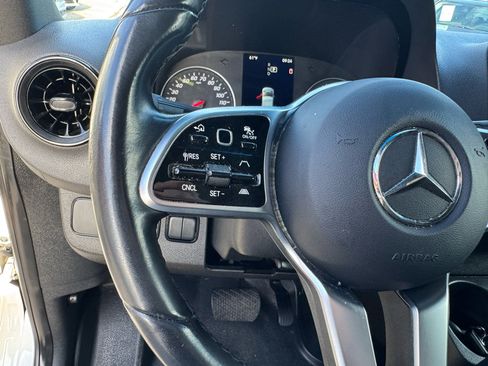 Used 2022 Mercedes-Benz Sprinter 1500 image 21