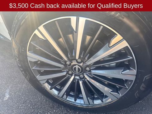 New 2026 Nissan Pathfinder Platinum FWD image 38