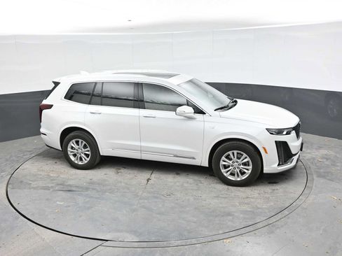 Used 2024 Cadillac XT6 Luxury AWD/4WD image 18
