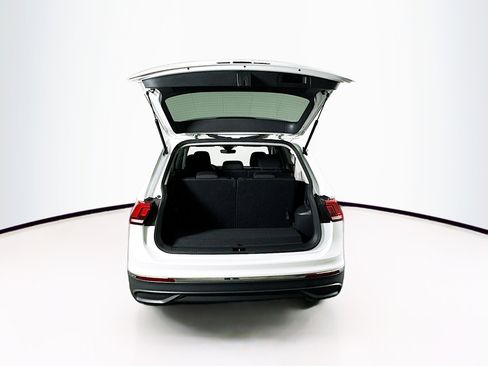 Used 2024 Volkswagen Tiguan S image 28
