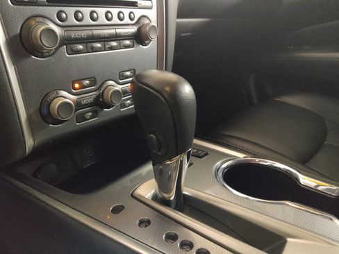 Used 2019 Nissan Pathfinder SL FWD image 26
