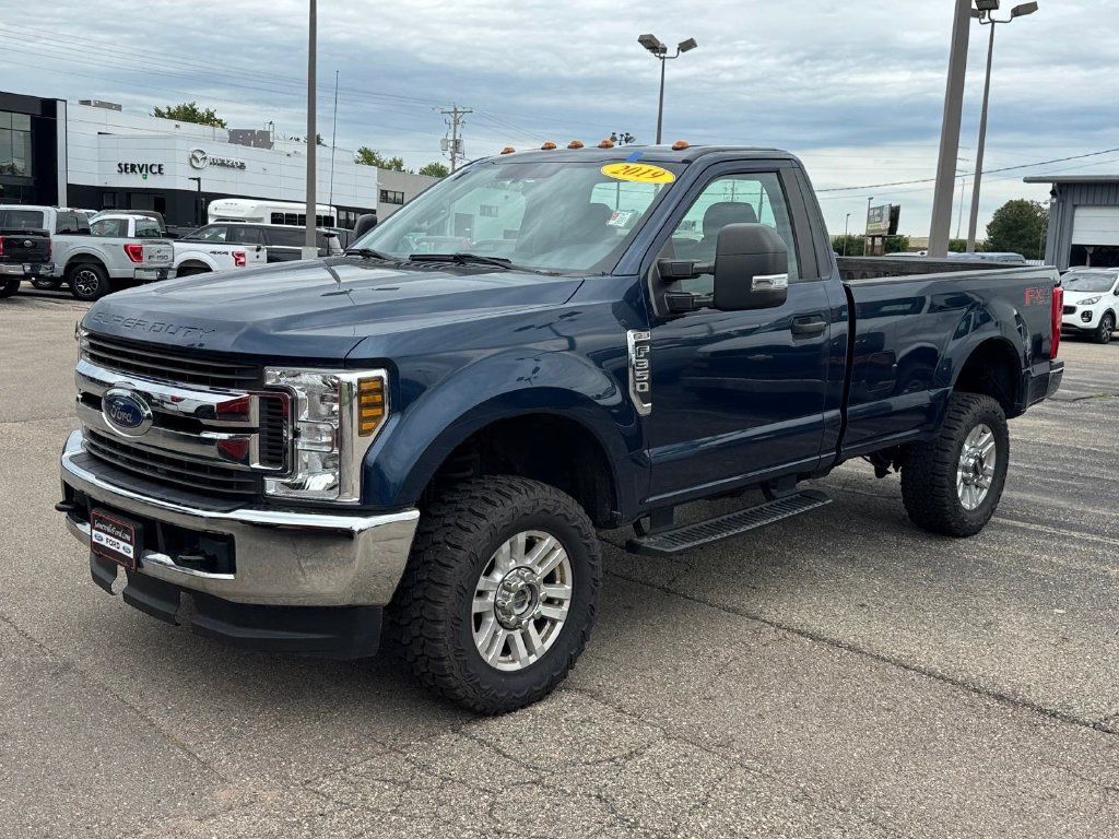 Used 2019 Ford F350 XL w/ STX Appearance Package AWD/4WD image 2