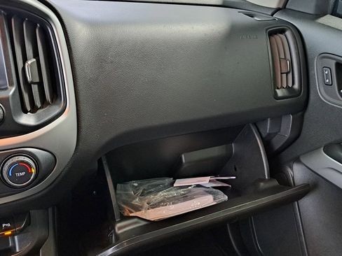 Used 2022 Chevrolet Colorado LT w/ Safety Package image 20