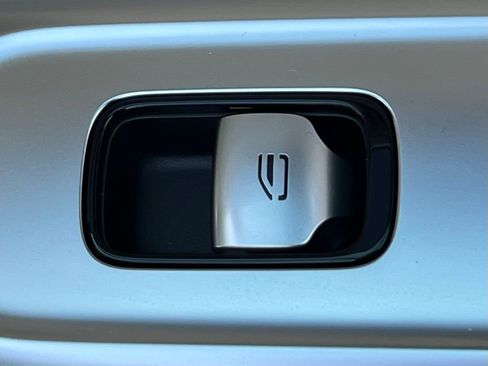 Certified 2023 Mercedes-Benz C 300 4MATIC Sedan image 21